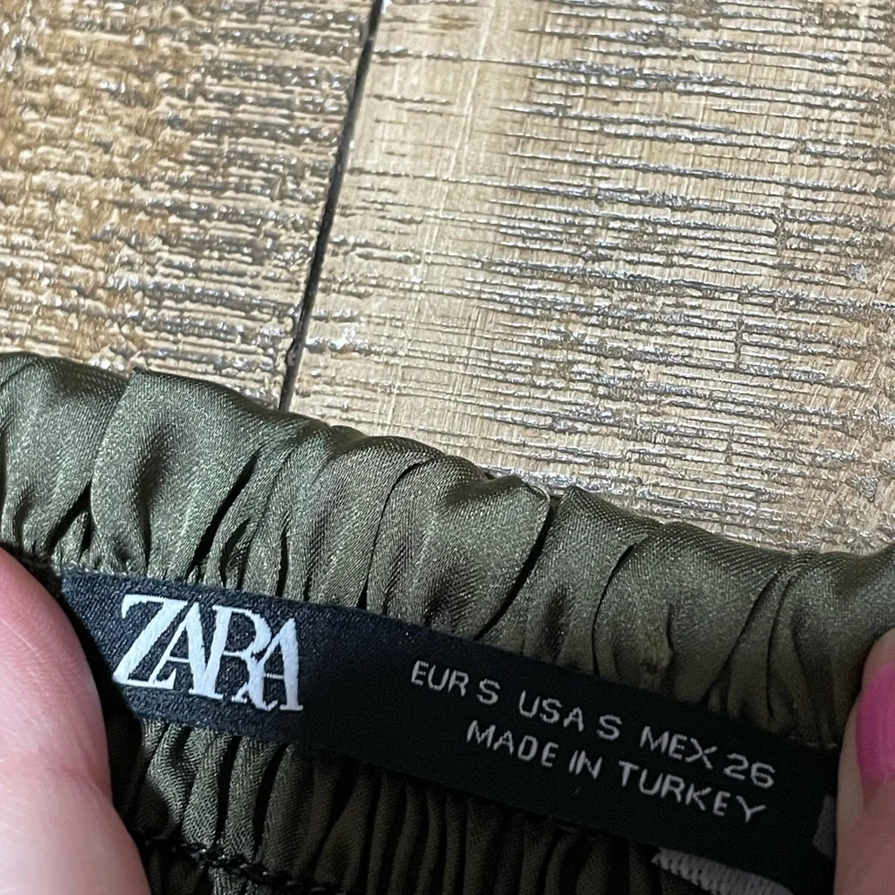 Zara Elegant Olive Green Maxi Dress with adjustable tie straps - Picture 6 of 8